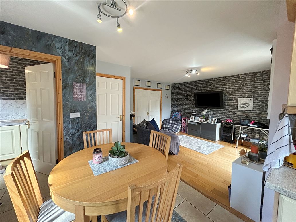 11 The Dale, Downshire Park, Blessington, Wicklow