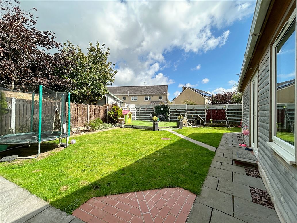 11 The Dale, Downshire Park, Blessington, Wicklow