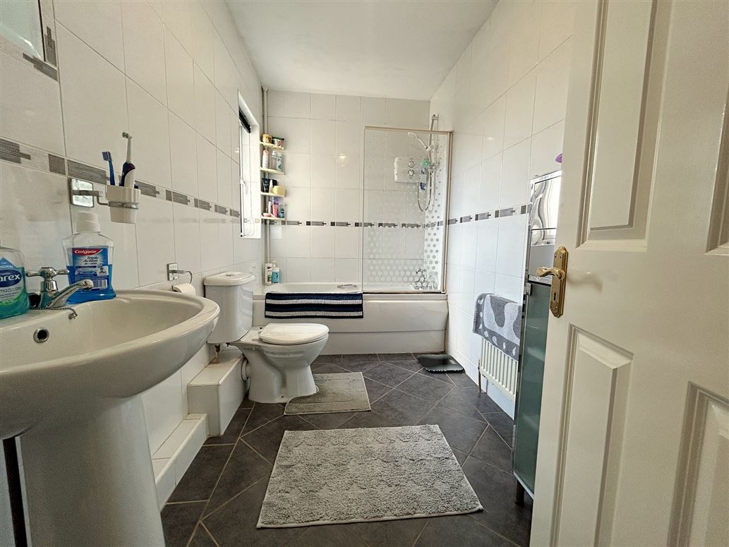 11 The Dale, Downshire Park, Blessington, Wicklow