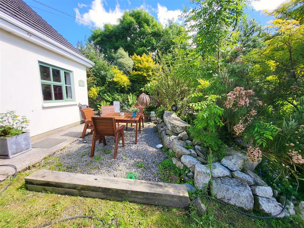 Hawthorn Cottage, Ballyknockan, Blessington, Wicklow