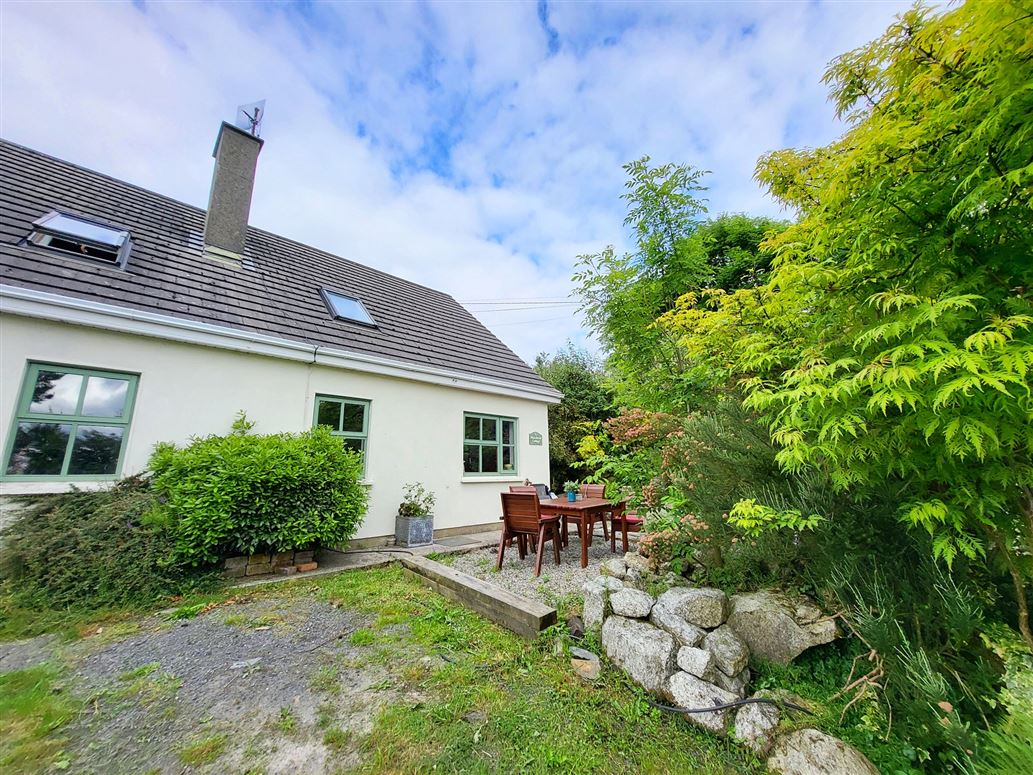 Hawthorn Cottage, Ballyknockan, Blessington, Wicklow